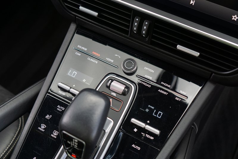 Porsche Cayenne T V8 GTS - U1664
