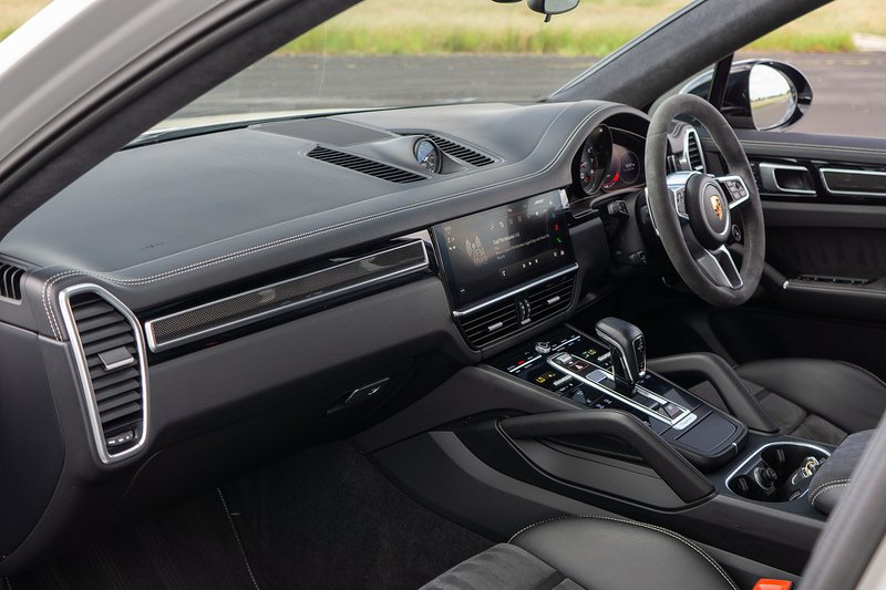 Porsche Cayenne T V8 GTS - U1664