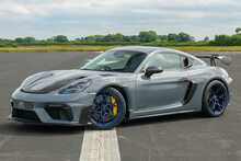 Porsche 718 Cayman