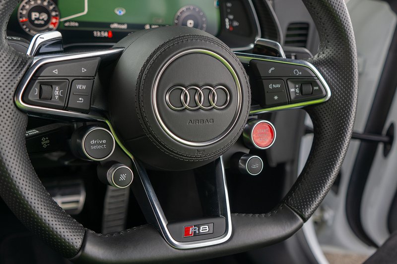Audi R8 FSI V10 Plus - U1669