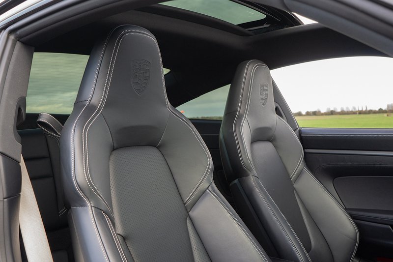 Porsche 911 T 992 Carrera S - U1670