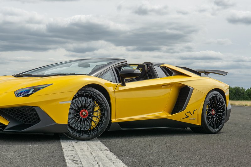 Lamborghini Aventador LP 750-4 SV Roadster - U1671