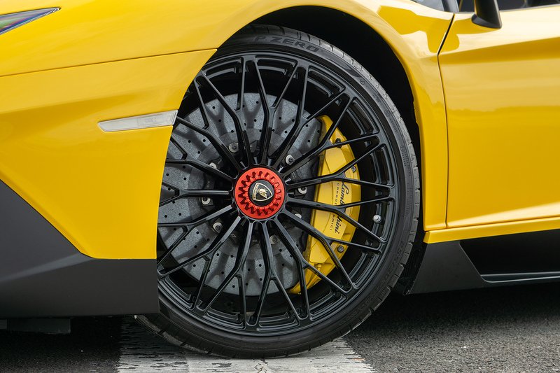 Lamborghini Aventador LP 750-4 SV Roadster - U1671