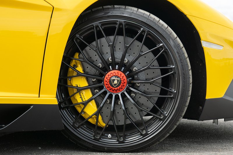 Lamborghini Aventador LP 750-4 SV Roadster - U1671