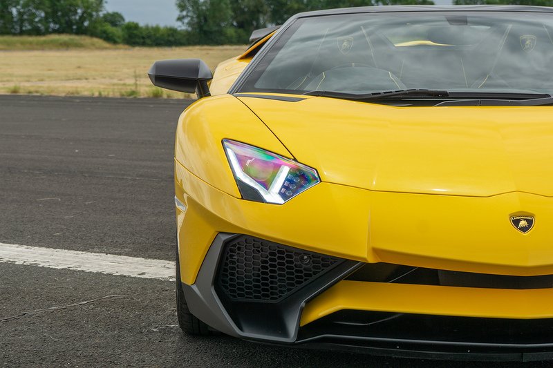 Lamborghini Aventador LP 750-4 SV Roadster - U1671