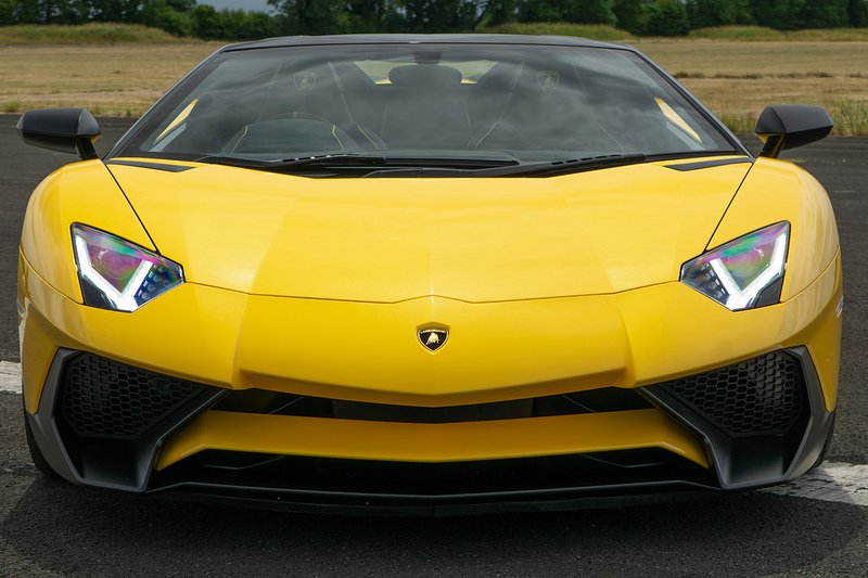 Lamborghini Aventador LP 750-4 SV Roadster - U1671