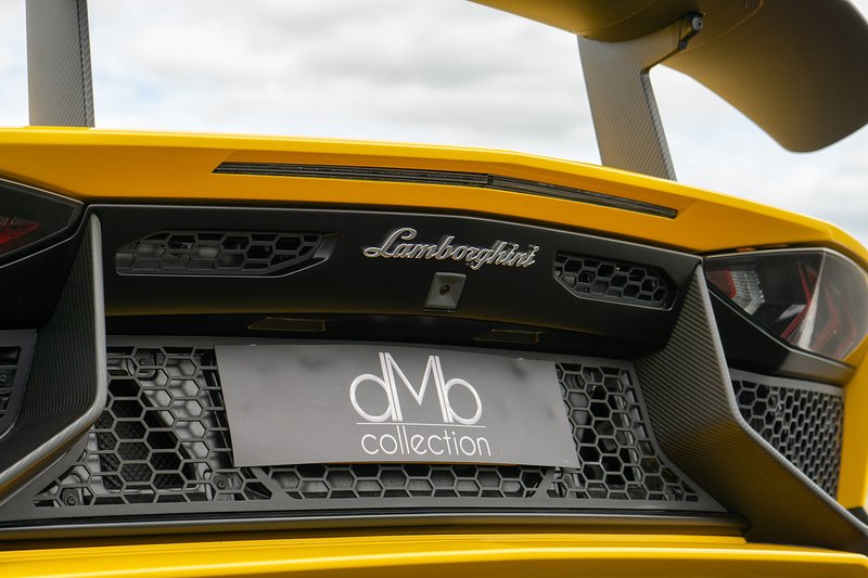 Lamborghini Aventador LP 750-4 SV Roadster - U1671