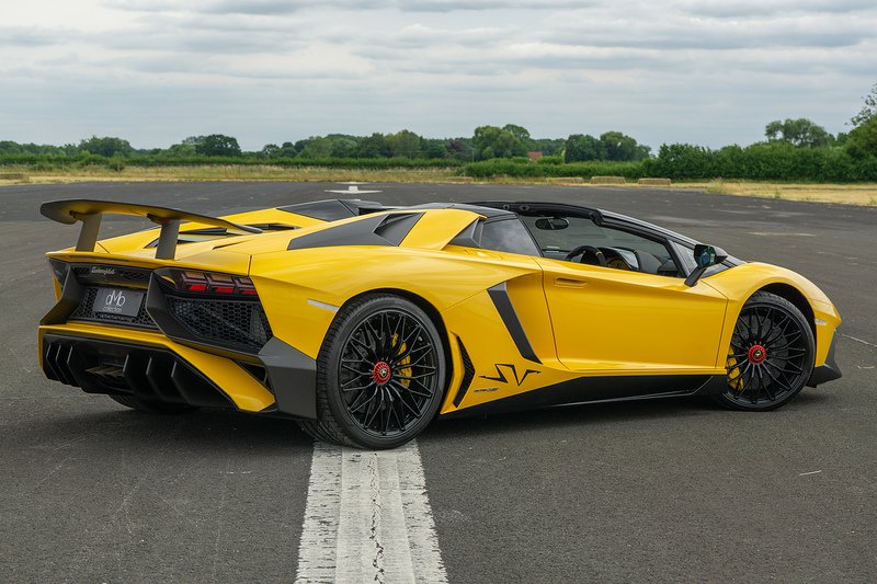 Lamborghini Aventador LP 750-4 SV Roadster - U1671
