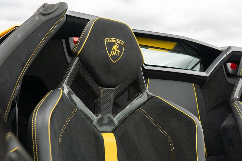 Lamborghini Aventador LP 750-4 SV Roadster - U1671