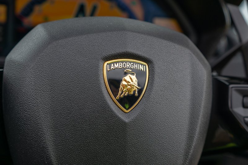 Lamborghini Aventador LP 750-4 SV Roadster - U1671