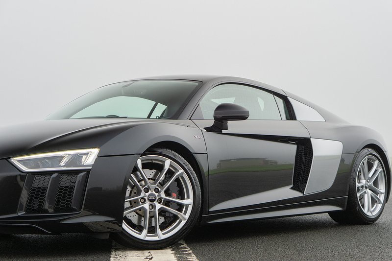 Audi R8 FSI V10 - U1677