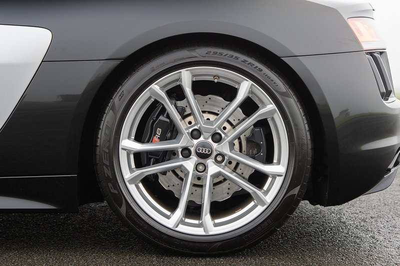 Audi R8 FSI V10 - U1677