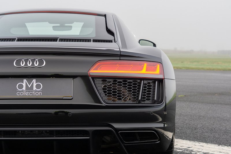 Audi R8 FSI V10 - U1677
