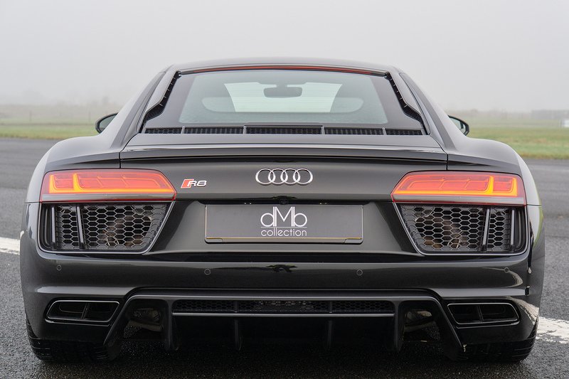 Audi R8 FSI V10 - U1677