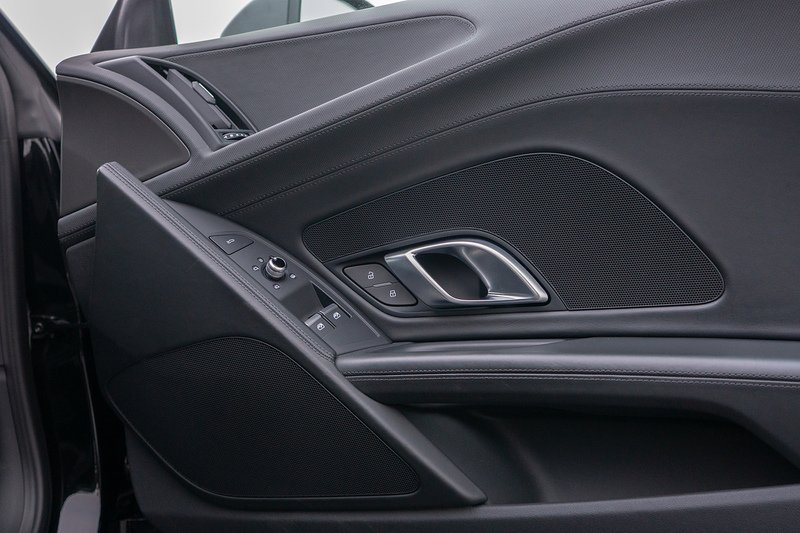 Audi R8 FSI V10 - U1677