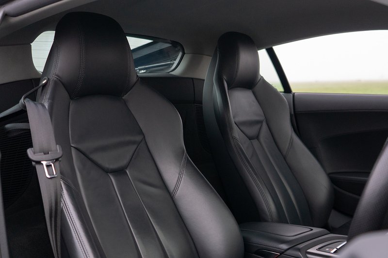 Audi R8 FSI V10 - U1677