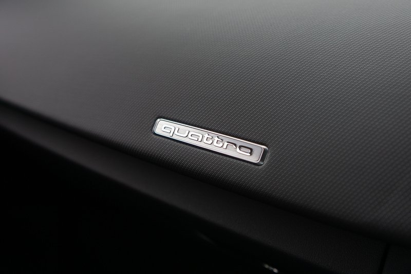 Audi R8 FSI V10 - U1677