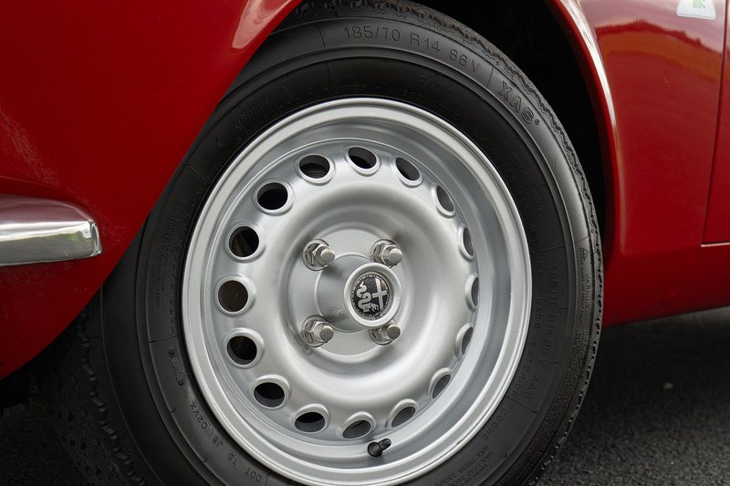 Alfa Romeo 2000 GTV  - U1678