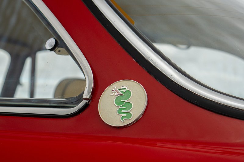 Alfa Romeo 2000 GTV  - U1678