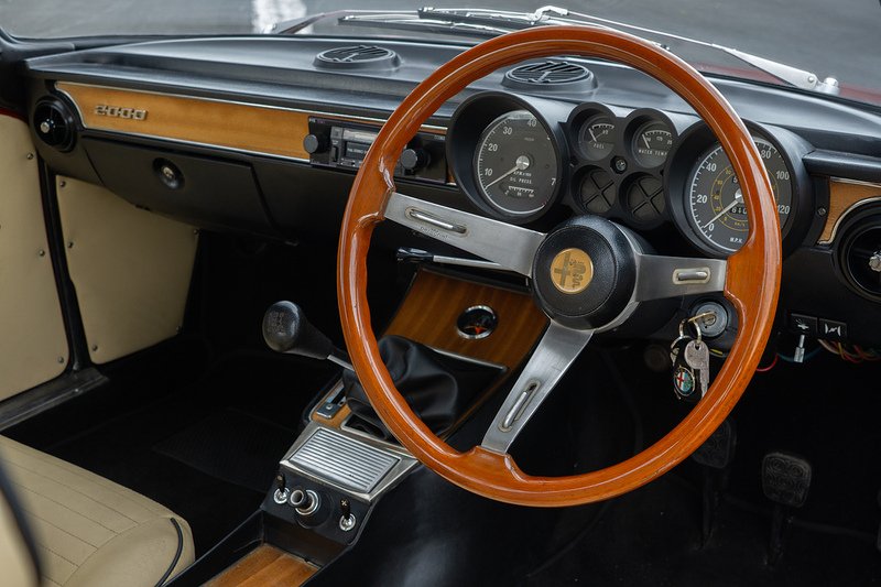 Alfa Romeo 2000 GTV  - U1678