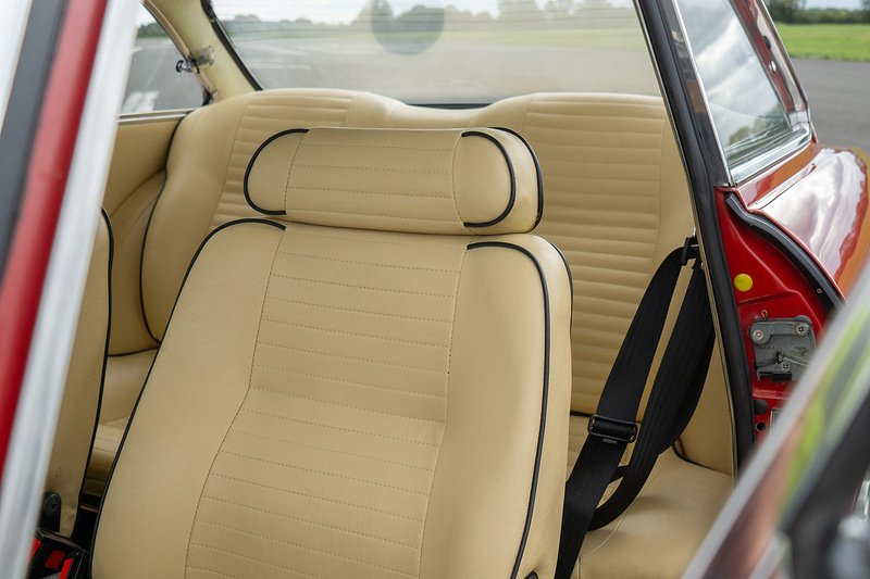Alfa Romeo 2000 GTV  - U1678