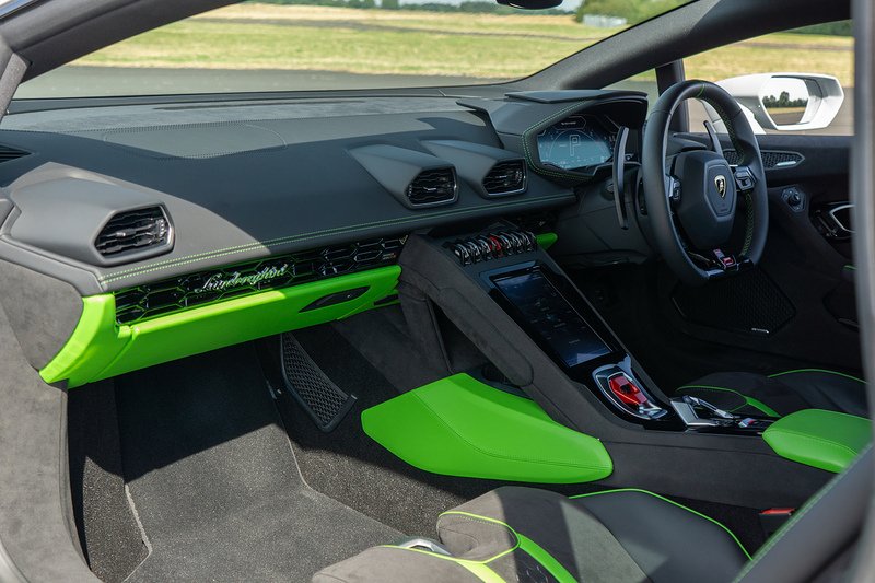 Lamborghini Huracan V10 LP 640-2 Tecnica - U1687