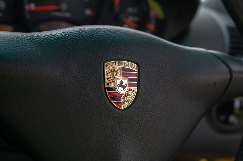 Porsche 911 996 GT3 - U1689