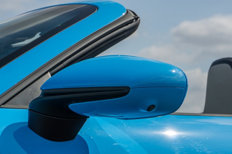 Porsche 911 T-Hybrid 992 Carrera GTS - U1692