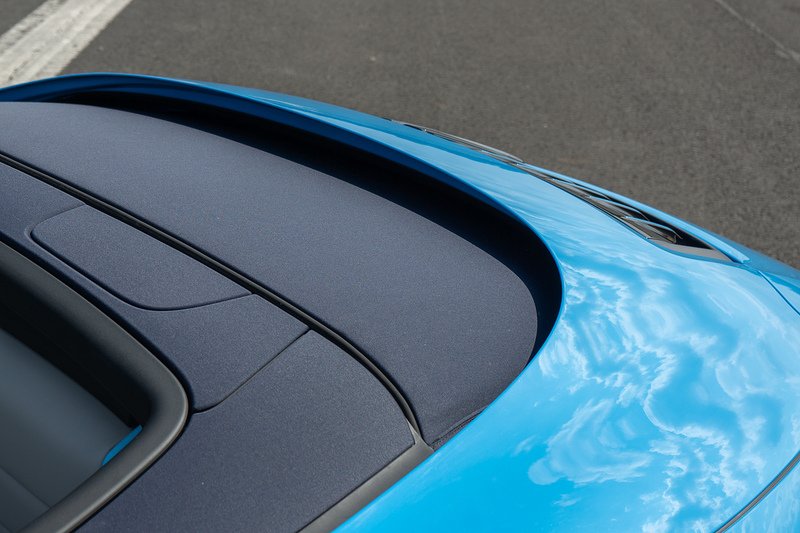 Porsche 911 T-Hybrid 992 Carrera GTS - U1692