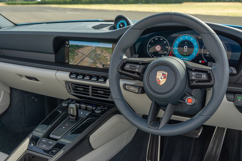 Porsche 911 T-Hybrid 992 Carrera GTS - U1692