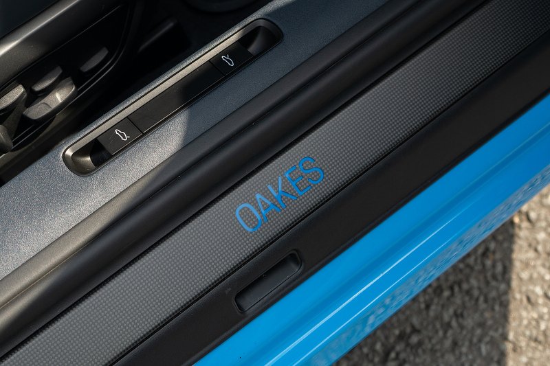 Porsche 911 T-Hybrid 992 Carrera GTS - U1692