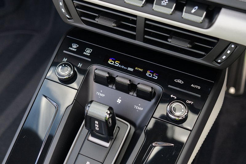Porsche 911 T-Hybrid 992 Carrera GTS - U1692