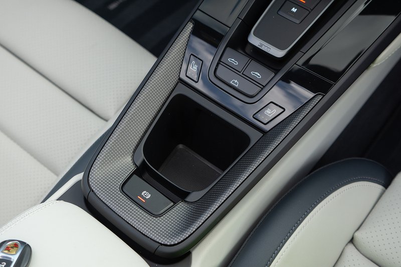 Porsche 911 T-Hybrid 992 Carrera GTS - U1692