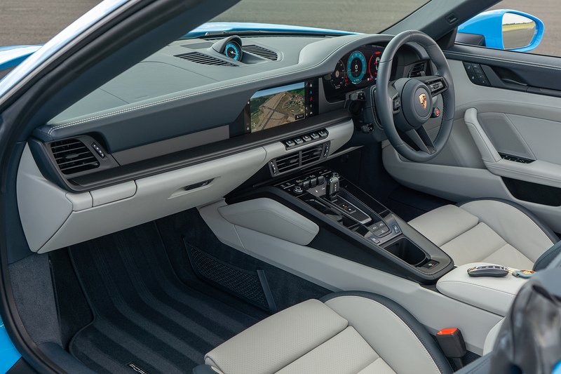Porsche 911 T-Hybrid 992 Carrera GTS - U1692
