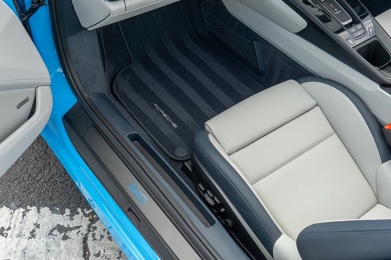 Porsche 911 T-Hybrid 992 Carrera GTS - U1692