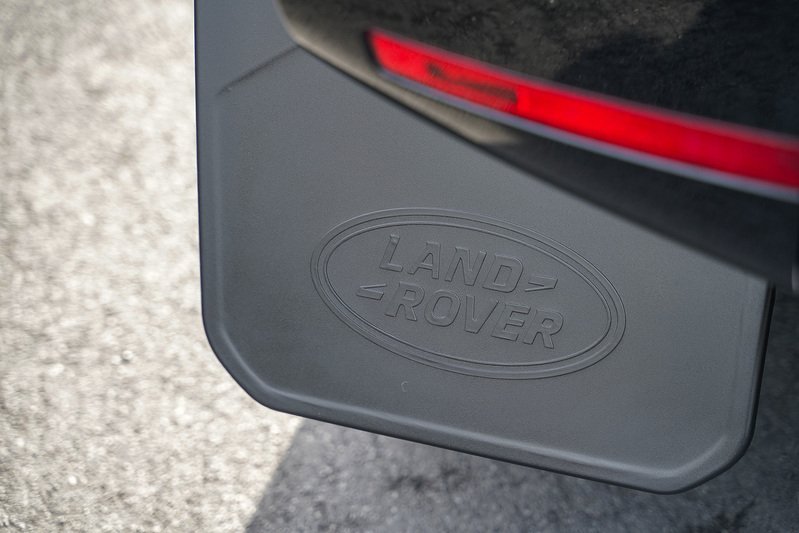 Land Rover Defender 110 P525 V8 - U1693