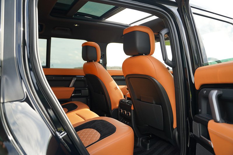 Land Rover Defender 110 P525 V8 - U1693