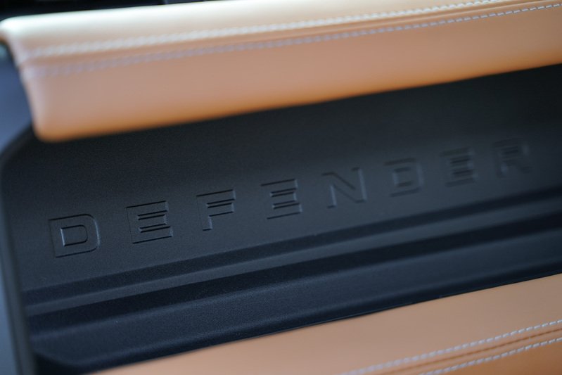 Land Rover Defender 110 P525 V8 - U1693