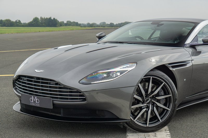 Aston Martin DB11 V12 - U1702