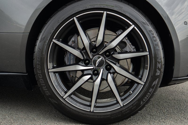 Aston Martin DB11 V12 - U1702