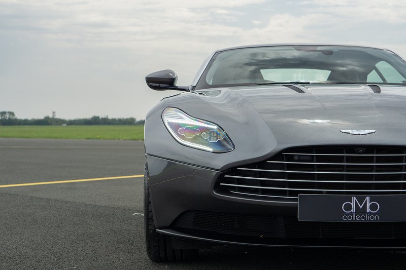 Aston Martin DB11 V12 - U1702