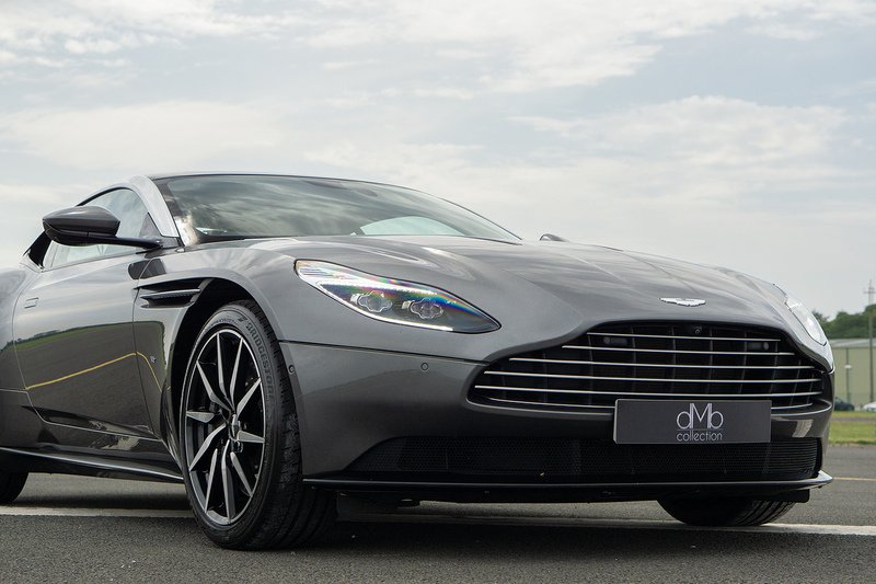 Aston Martin DB11 V12 - U1702