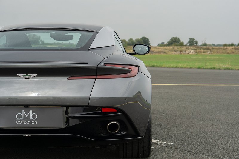 Aston Martin DB11 V12 - U1702
