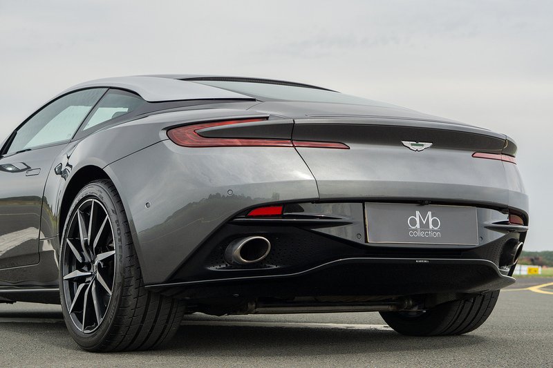 Aston Martin DB11 V12 - U1702