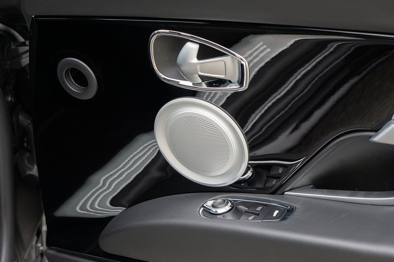 Aston Martin DB11 V12 - U1702