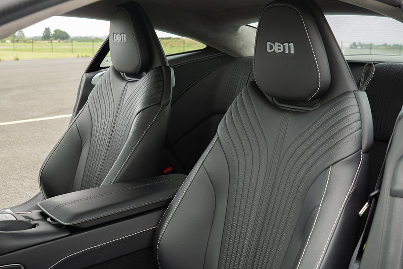 Aston Martin DB11 V12 - U1702
