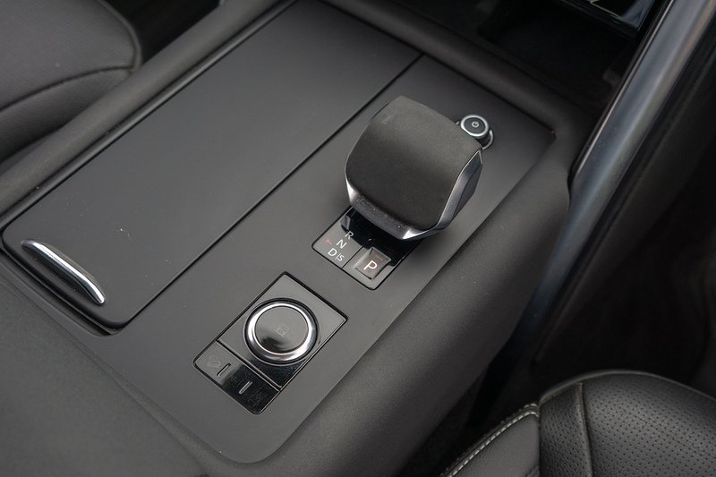 Land Rover Discovery D300 MHEV SE - U1710
