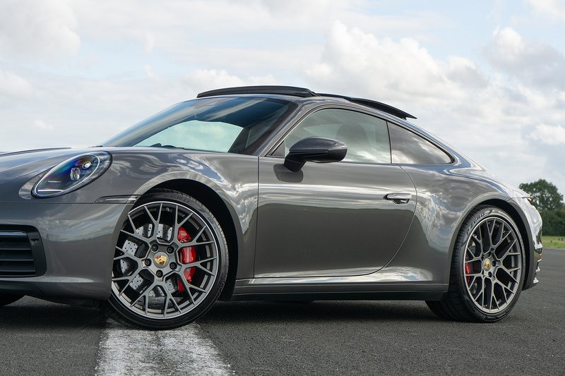 Porsche 911 T 992 Carrera 4S - U1712