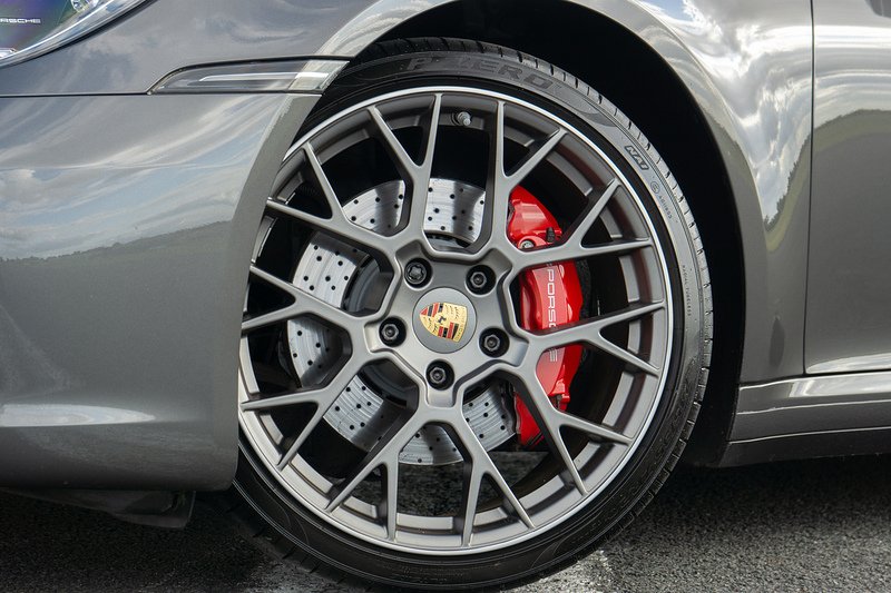 Porsche 911 T 992 Carrera 4S - U1712