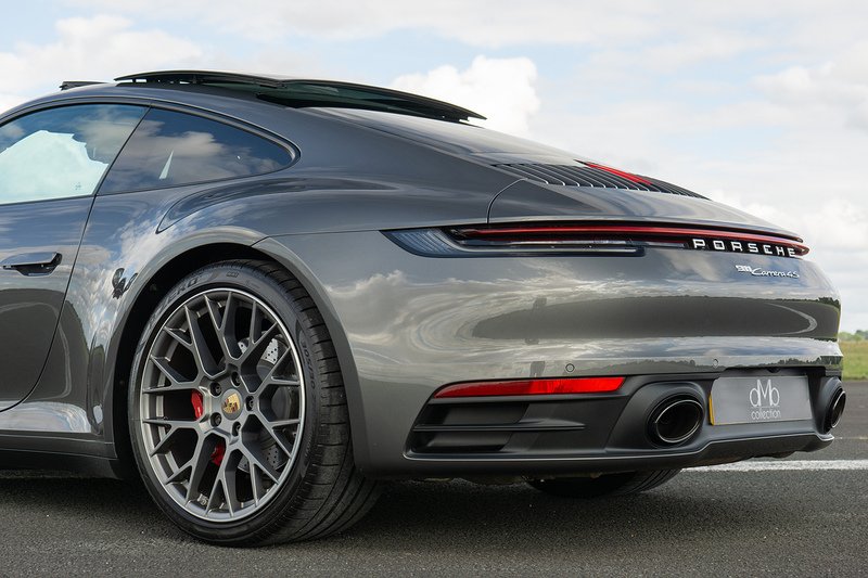 Porsche 911 T 992 Carrera 4S - U1712